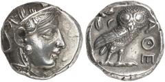 GRIECHEN ATTIKA ATHEN Tetradrachme (17,14g). 4. Jh. v. Chr. Vs.: Kopf der Athena (mit seitlich gesehenem Auge) mit attischem Helm n. r. Rs.: AΘE, Eule, Olivenzweig und Mondsichel. Svoronos Taf. 19 f.;