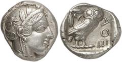 GRIECHEN ATTIKA ATHEN Tetradrachme (17,13g). ca. 440 - 407 v. Chr. Vs.: Kopf der Athena mit verziertem, bekränzten attischen Helm n. r. Rs.: AΘE, Eule steht n. r., Kopf in Vorderansicht, im Feld links
