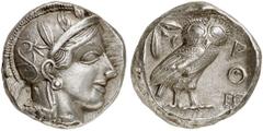 GRIECHEN ATTIKA ATHEN Tetradrachme (17,18g). Ca. 440 - 407 v. Chr. Vs.: Kopf der Athena mit verziertem, bekränzten attischen Helm n. r. Rs.: AΘE, Eule steht n. r., Kopf in Vorderansicht, im Feld links