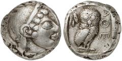GRIECHEN ATTIKA ATHEN. Tetradrachme (17,19g). 500 - 480 v. Chr. Vs.: Athenakopf mit attischem Helm n. r. Rs.: AΘE, Eule n. r., dahinter Olivenzweig. Svoronos Taf. 4; Seltman Group G; SNG Cop. 18; HGC 