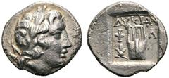 GRIECHEN LYKIEN PHASELIS Hemidrachme (2,84g). 84 - 77 v. Chr. D. Tête laurée d'Apollon à dr. R. Lyre dans un carré creux, basileion dans le champ inférieur g. SNRIS Phaselis 02 (1 = cet exemplaire). I