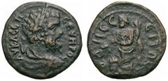 RÖMISCHE PROVINZIALPRÄGUNGEN MOESIA INFERIOR NIKOPOLIS Septimius Severus, 193 - 211 n. Chr. AE (10,15g). D. Buste lauré, drapé et cuirassé de Septime Sévère à dr. R. Le grand dieu d'Odessos (Darzalas)