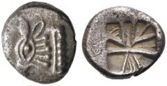 GRIECHEN LYKIEN. UNBESTIMMTER MÜNZHERR. 1/3 Stater (2,73g). ca. 520-470/60 v. Chr. Vs.: Kopf eines Stiers n. l., der Halsabschnitt als geperlte Linie. Rs.: Quadratum incusum mit unregelmäßigem Linienm