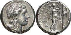 GRIECHEN SIZILIEN SYRAKUS Objekt-Nr.: 73 Agathokles, 317 - 289 v. Chr. Tetradrachme (16,78 g.), 3. Periode, 305 - 295 v. Chr. Vs.: KORAS, Kopf der Kore n. r. Rs.: AGAQOKLEIOS, Nike errichtet Tropaion,