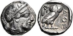 GRIECHEN ATTIKA. ATHEN. Tetradrachme (17,13g). Ca. 454 - 404 v. Chr. Vs.: Kopf der Athena mit verziertem, bekränztem, attischem Helm n. r. Rs.: AQE, Eule steht n. r., Kopf in Vorderansicht, im Feld li