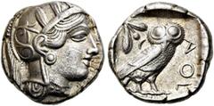GRIECHEN ATTIKA. ATHEN. Tetradrachme (17,04g). 454 - 404 v. Chr. Vs.: Kopf der Athena mit verziertem, bekränztem, attischem Helm n. r. Rs.: AQE, Eule n. r. stehend, Kopf in Vorderansicht, im Feld l. o
