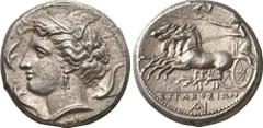 GRIECHEN SIZILIEN SYRAKUS Objekt-Nr.: 1136 Agathokles, 317 - 289 v. Chr. Tetradrachme (16,71 g.), 2. Periode, 310 - 305 v. Chr. Vs.: Kopf der Arethusa n. l., darum drei Delfine. Unten FI. Rs.: Quadrig