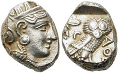 GRIECHEN ATTIKA. ATHEN. Tetradrachme (16,95g). 4. Jh. v. Chr. Vs.: Kopf der Athena (mit seitlich gesehenem Auge) mit attischem Helm n. r. Rs.: ΑΘΕ, Eule steht n. r., Kopf in Vorderansicht, im Feld lin