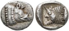 GRIECHEN LYKIEN. UNBESTIMMTER DYNAST. Uvug? 1/6 Stater (0.97g). ca. 480 v. Chr. Mzst.unbestimmt. Vs.: Eberkopf mit Perlhalsband n. r. Rs.: Stierkopf mit menschlichem Gesicht (Flussgott) n. l. in verti