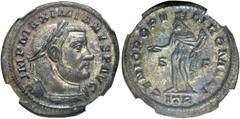 RÖMER RÖMISCHE KAISERZEIT. Maximianus Herculius, 285 - 310 n. Chr. AE Follis (10,91g). ca. 302 - 303 n. Chr. Mzst. Treveris. Vs.: IMP MAXIMIANVS P AVG, Panzerbüste mit Lorbeerkranz n. r. Rs.: GENIO PO