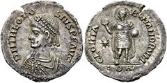 RÖMER RÖMISCHE KAISERZEIT. Theodosius II., 408 - 450 n. Chr. Leichter Miliarense ø 22mm (4,38g). 408 - 420 n. Chr. Mzst. Konstan­tinopel. Vs.: D N THEODO-SIVS P F AVG, drapierte Panzerbüste mit Perlen