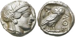 GRIECHEN EUBÖA. ATHEN. Tetradrachme ø 23mm (17,21g). 454 - 404 v. Chr. Vs.: Kopf der Athena mit attischem Helm, der von einem Lorbeerkranz bekrönt wird, n. r. Rs.: ΑΘΕ, Eule n. r. stehend, Kopf in Vor
