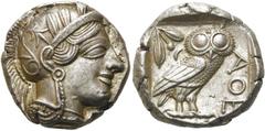 GRIECHEN EUBÖA. ATHEN. Tetradrachme ø 25mm (17,18g). 421 - 365 v. Chr. Vs.: Kopf der Athena mit attischem Helm, der von einem Lorbeerkranz bekrönt wird, n. r. Rs.: ΑΘΕ, Eule n. r. stehend, Kopf in Vor