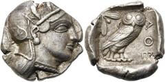 GRIECHEN ATTIKA. ATHEN. Tetradrachme ø 26mm (17,15g). Um 454 - 404 v. Chr. Vs.: Kopf der Athena mit attischem Helm, der von einem Lorbeerkranz bekrönt wird, n. r. Rs.: ΑΘΕ, Eule n. r. stehend, Kopf in
