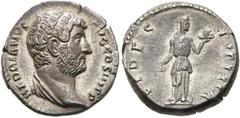 RÖMER RÖMISCHE KAISERZEIT. Hadrian, 117 - 138 n. Chr. Denar ø 17mm (3,01g). 136 n. Chr. Mzst. Rom. Vs.: HADRIANVS AVG COS III P P, Kopf mit Gewand auf r. Schulter n. r. Rs.: FIDES PVBLICA, Fides mit O
