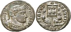RÖMER RÖMISCHE KAISERZEIT. Constantin I., der Große, 307 - 337 n. Chr. AE Follis ø 20mm (3,13g). 320 n. Chr. Mzst. Siscia. Vs.: CONST-ANTINVS AVG, behelmte Panzerbüste n. r. Rs.: VIRTVS EXERCIT / S - 