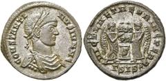 RÖMER RÖMISCHE KAISERZEIT. Constantin II. als Caesar, 317 - 337 n. Chr. AE Follis ø 19mm (2,73g). 319 - 320 n. Chr. Mzst. Siscia. Vs.: CONSTANTI-NVS IVN N C, drapierte Panzerbüste mit Lorbeerkranz n. 