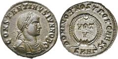 RÖMER RÖMISCHE KAISERZEIT. Constantin II. als Caesar, 317 - 337 n. Chr. AE Follis ø 18mm (3,46g). 324 n. Chr. Mzst. Heraclea. Vs.: CONSTANTINVS IVN NOB C, drapierte Panzerbüste mit Lorbeerkranz n. r. 