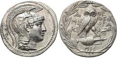 GRIECHEN ATTIKA. ATHEN. Tetradrachme des Neuen Stils ø 32mm (16,83g). 137/6 v. Chr. ΜΙΚΙ - ΘΕΟΦΡΑ. Vs.: Kopf der Athena mit reichver­ziertem Helm n. r. Rs.: Α-ΘΕ / ΜΙ/ΚΙ - / ΘΕΟ/ΦΡΑ, Eule auf Amphora 