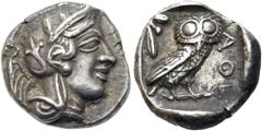 GRIECHEN ATTIKA. ATHEN. Drachme ø 15mm (4,28g). 454 - 404 v. Chr. Vs.: Kopf der Athena mit belorbeertem attischen Helm n. r. Rs.: ΑΘΕ, Eule n. r., l. oben Olivenzweig mit Frucht. Svoronos Taf. 17,27; 