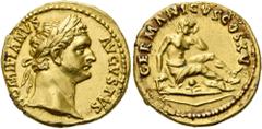 RÖMER RÖMISCHE KAISERZEIT. Domitian, 81 - 96 n. Chr. Aureus ø 19mm (7,71g). 90 - 91 n. Chr. Mzst. Rom. Vs.: DOMITIANVS AVGVSTVS, Kopf mit Lorbeerkranz n. r. Rs.: GERMANICVS COS XV, trauernde Germania 