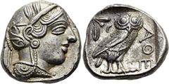 GRIECHEN ATTIKA. ATHEN. Tetradrachme ø 26mm (17,14g). 454 - 404 v. Chr. Vs.: Kopf der Athena mit attischem Helm, der mit drei Lorbeerblättern geschmückt ist, Ohrring und Perlenkette n. r. Rs.: ΑΘΕ, Eu