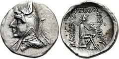 GRIECHEN PARTHER. ARSAKIDEN. Phriapatios, 185 - 170 v. Chr. Drachme ø 20mm (4,34g). Mzst. Hekatompylos. Vs.: Drapierte Büste mit Baschlik u. Diadem n. l. Rs.: ΒΑΣΙΛΕΩΣ / ΜΕΓΑΛΟΥ / ΑΡΣ-ΑΚΟΥ, Arsakes I.