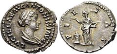 RÖMER RÖMISCHE KAISERZEIT. Lucilla, 163 - 181 n. Chr. Denar ø 18mm (3,35g). 161 n. Chr. Mzst. Rom. Vs.: LVCILLAE AVG ANTONINI AVG F, drapierte Büste n. r. Rs.: P-I-E-T-A-S, Pietas mit Kästchen streut 