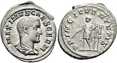 RÖMER RÖMISCHE KAISERZEIT. Maximus, 235 - 238 n. Chr. Denar ø 21mm (3,39g). 236 n. Chr. Mzst. Rom. Vs.: MAXIMVS CAES GERM, drapierte Panzerbüste n. r. Rs.: PRINC IVVENTVTIS, Maximus im militärischen G