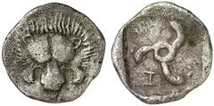 GRIECHEN LYKIEN Trbbenimi, ca. 380 - 370 v. Chr. 1/3 Stater (2,74g) 380 / 360 v. Chr. Mzst. Zemu (Limyra) Vs.: Frontaler Löwenskalp. Rs.: "zemu" um Triskeles in vertieftem Quadrat. SNG Aul. - (vgl. 42