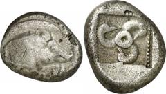 GRIECHEN LYKIEN DYNASTEN 1. Hälfte 5. Jh. v. Chr. Stater (8,91 g.), ca. 500 - 440 v. Chr. Mzst. Zagaba. Vs.: Eberprotome n. r. Rs.: Vertieftes quadratisches Feld mit Perlrahmen, darin Triskeles, desse