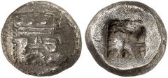 Antike Münzen GRIECHISCHE MÜNZEN. LYKIEN. Phaselis. Stater, 530-500 v. Chr. Schiffsbug in Form eines Eberkopfs, oben drei Rundschilde / Unregel­mäßiges Quadratum incusum. SNG v. Aul. 4390 R ! 10,73 g 