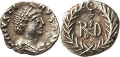 OSTROGOTHIC KINGDOM. Theodoric the Great (AD 493-526). AR quarter siliqua (0.73 gm). Rome, AD 518-525. D N IVSTI-NVS AVG, diademed bust of Justin I right / Cross over monogram of Theodoric, all within