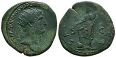 Imperio Romano ADRIANO. Dupondio. (Ae. 17,78g/27mm). 119-120 d.C. Roma. (RIC 276). Anv: Busto radiado de Adriano a derecha con drapeado en hombro izquierdo, alrededor leyenda: IMP CAESAR TRAIANVS HADR
