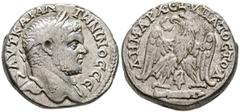 Imperio Romano CARACALLA. Tetradracma. (Ar. 12,54g/23mm). 215-217 d.C. Tiro, Fenicia. (Prieur 1548). Anv: Cabeza laureada de Caracalla a derecha, alrededor leyenda griega: AYT K M A ANTΩNЄINOC CЄ. Rev