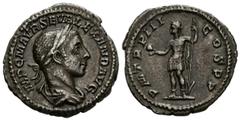 Imperio Romano SEVERUS ALEXANDER. Denarius. (Ar. 2.88g / 19mm). 224 AD Rome. (RIC 44). Anv: Laureate and draped bust of Alejandro Severo on the right, around the legend: IMP CM AVR SEV ALEXAND AVG. Re