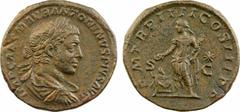 Élagabale, sesterce, Rome, 221 A/IMP CAES M AVR ANTONINVS PIVS AVG. Buste lauré à droite, drapé et cuirassé, vu de trois quarts en arrière. R/P M TR P IIII COS III P P/ S/ C. L'Empereur debout à gauch