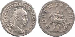 Trajan Dèce, antoninien, Rome, 249 A/IMP C M Q TRAIANVS DECIVS AVG Buste radié à droite, drapé et cuirassé, vu de trois quarts en arrière R/ADVENTVS AVG L'Empereur à cheval à gauche, tenant un sceptre
