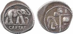Roman republican coins Jules César, denier, Italie, 49 av. J.-C. A/A l'exergue, CAESAR Éléphant marchant à droite, piétinant un serpent R/Anépigraphe Instruments pontificaux Argent 17,5 mm 3,89 g 11 h