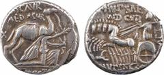 Roman republican coins Aemilia, denier, Rome, 58 av. J.-C. A/M SCAVR/ AED CVR/ EX/ S C/ REX ARETAS Le Roi nabatéen Aretas agenouillé à droite aux côtés d'un chameau, présentant une branche d'olivier R