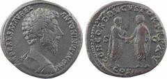 Roman imperial coins Marc Aurèle, sesterce, Rome, 161 A/IMP CAES M AVREL - ANTONINVS AVG P M Buste drapé, tête nue, à droite R/CONCORD AVGVSTOR TR P XV/ S/ C/ COS III Marc Aurèle et Lucius Verus debou