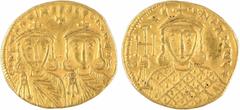 Byzantine coins Constantin V et Léon IV, solidus, Constantinople, 741-775 A/CONSTANTINOS S LEON O NEOS Bustes couronnés et drapés de face de Constantin V à gauche, avec une barbe courte, et de son fil