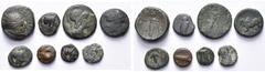 Monde grec - Greek World lot de 8 bronzes, dont: Attique, Athènes, T. fém. à d./Athéna deb., T. d'Athéna/Chouette, T. d'Athéna/Zeus brandissant le foudre; Acarnanie, Leucas (?), T. masc. à g./Pégase; 