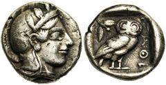 ATTIQUE, ATHENES, AR drachme, vers 430 av. J.-C. Droit : Tête casquée d'Athéna à droite, le casque orné d'un fleuron et de feuilles d'olivier. Revers : AΘE Chouette à droite, tête de face. A gauche, p