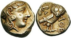 ATTIQUE, ATHENES, AR tétradrachme, vers 250 av. J.-C. Droit : Tête casquée d'Athéna à droite, le casque orné d'un fleuron et de feuilles d'olivier. Revers : AΘE Chouette à droite, tête de face. A gauc