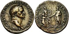 VESPASIEN (69-79), AE padouan, Giovanni Cavino. Droit : IMP CAES VESPASIAN AVG PM TR P P P COS III Tête l. à droite. Revers : ROMA RESVRGES/ SC L'empereur debout à gauche, relevant Roma agenouillée de