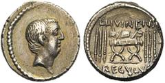 ROMAN REPUBLIC L. Livineius Regulus, AR denier, 42 av. J.-C., Rome. D/ T. à d. R/ Chaise curule entourée de fasces. Au-dessus, L·LIVINEIVS. A l''ex., REGVLVS. Cr. 494/28; Syd. 1110. 3,63g Rare Champs 