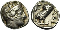 Greek ATTIQUE, ATHENES, AR tétradrachme, vers 390-300 av. J.-C. Droit : Tête casquée d'Athéna à droite, le casque orné d'un fleuron et de feuilles d'olivier. Contremarque en ailes de moulin. Revers : 