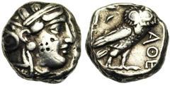 Greek ATTIQUE, ATHENES, AR tétradrachme, vers 390-300 av. J.-C. Droit : Tête casquée d'Athéna à droite, le casque orné d'un fleuron et de feuilles d'olivier. Contremarque en ailes de moulin. Revers : 