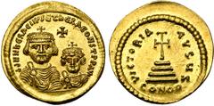 BYZANTIUM (I) Héraclius (610-641), AV solidus, 613-616, Constantinople. Off. . D/ B. d''Héraclius et d''Héraclius Constantin de f., portant la couronne cr. Entre leurs t., une croix. R/ VICTORIA AVG